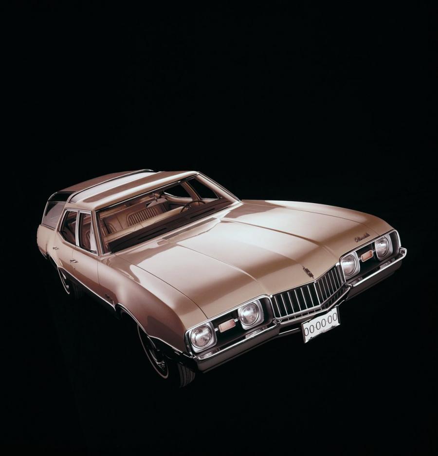  Oldsmobile Vista Cruiser Custom 1968 года  (фото 4 из 8)